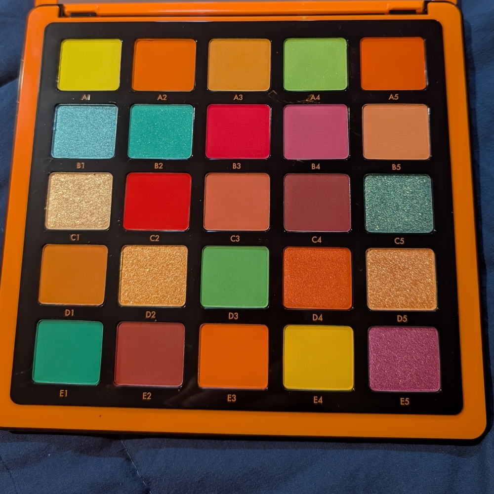 ABH Norvina Eyeshadow Palette‎